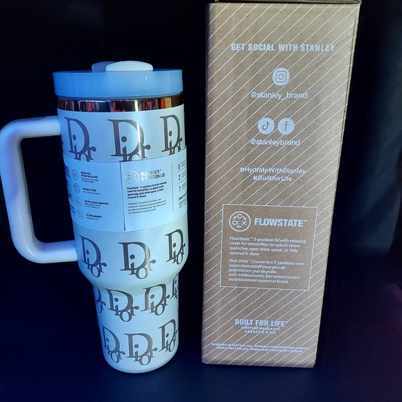 40z Stanley Cream and Gold Designer Custom Engraved Logo Mug - Picture 3 of 3